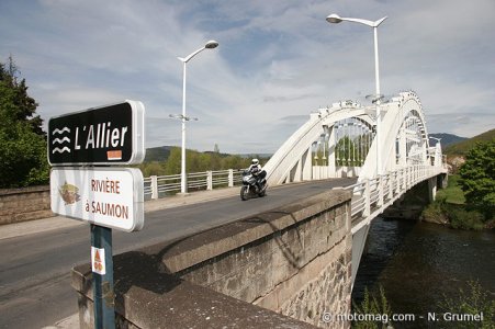 Balade : Auvergne, Allier, saumons et motards