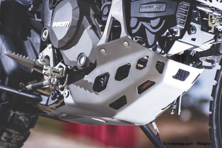 Ducati Multistrada 1200 Enduro : sabot moteur