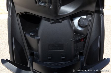 Essai Peugeot Geopolis 300 RS : rangements