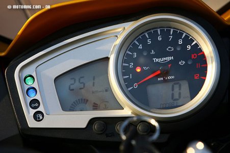 Triumph 1050 Tiger : tableau de bord