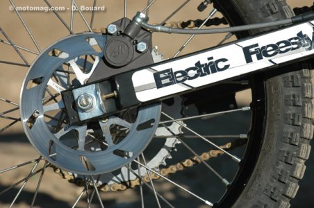Quantya FMX électrique : frein AR