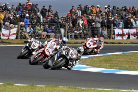 WSBK Philip Island : belle course pour Guintoli