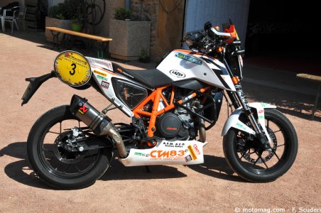 La KTM Duke 690 R de Florent Derrien : échappement Akrapovic