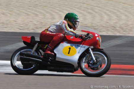 Coupes Moto légende 2012 : sur la piste... encore lui !