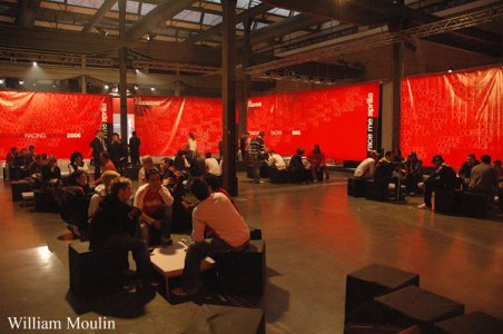 Conviés, invités ou convoqués