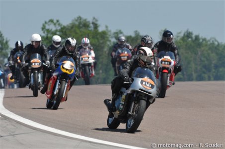 Coupes Moto légende 2012 : en piste, les bécanes de GP