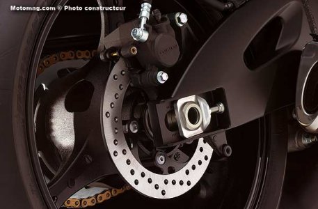 Suzuki GSX-R 2006 : freins AR