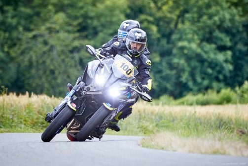Julien Toniutti et François Speck en rallye routier {JPEG}