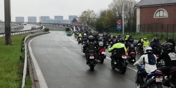 Manif FFMC contre le contrôle technique dans le Nord {JPEG}