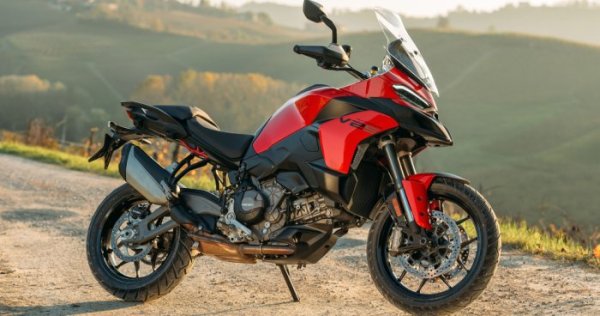 Ducati Multistrada V2 2025 {JPEG}