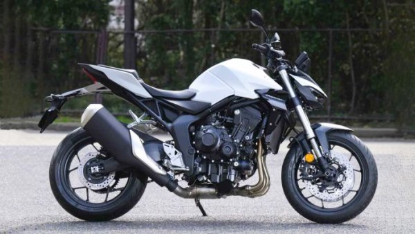 La Honda CB1000 Hornet 2025 se précise {JPEG}
