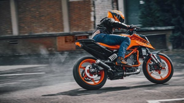 KTM 390 Duke 2024 {JPEG}