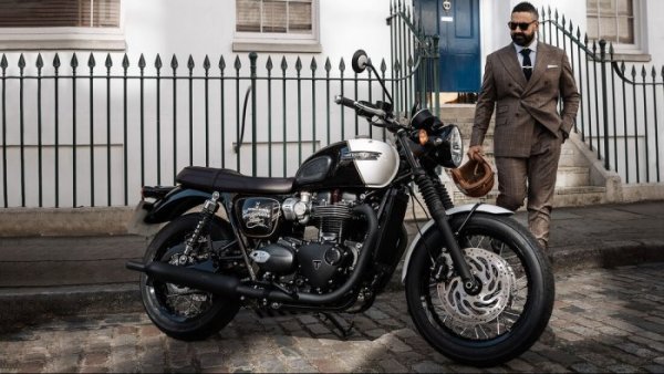 Triumph Bonneville DGR 2023 {JPEG}