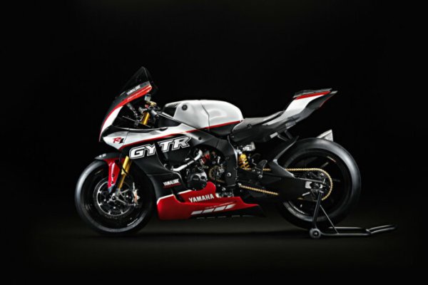 Yamaha R1 GYTR Pro 25th anniversary {JPEG}