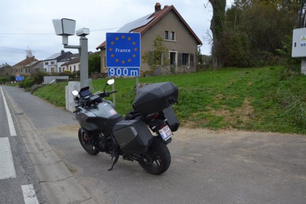 test Bridgestone Battlax Sport Touring T33 {JPEG}
