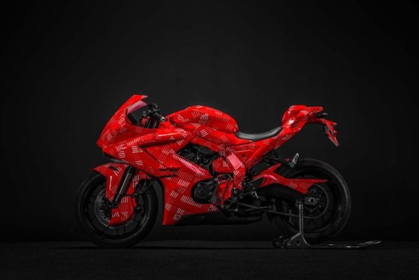 CFMoto 675 SR {JPEG}