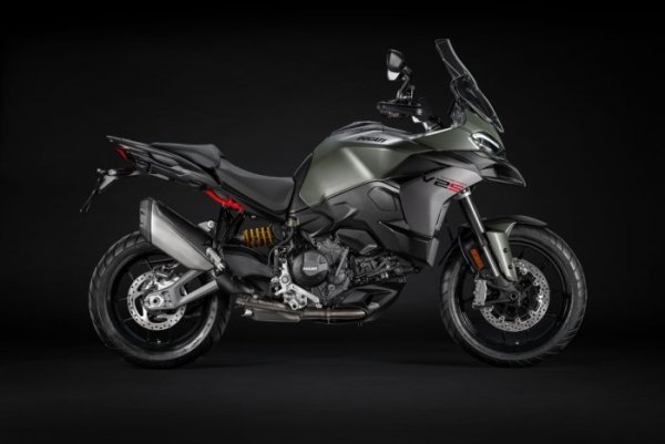 Ducati Multistrada V2 2025 {JPEG}