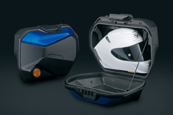 Suzuki GSX-S1000GX+ et GSX-S1000GT+ 2025 valises rigides casque intégral {JPEG}