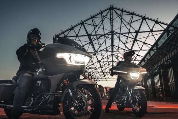 harley-davidson street glide road glide CVO 2023 {JPEG}