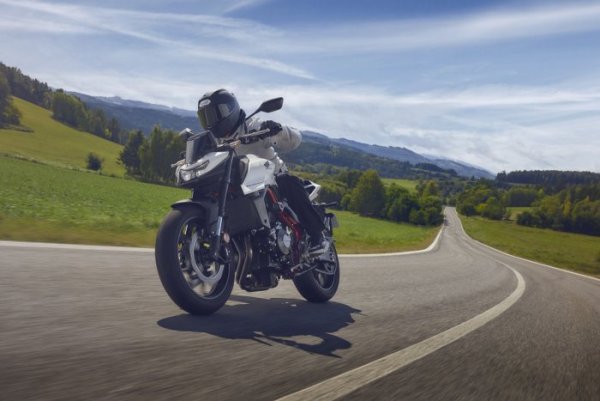 Honda CB750 Hornet 2025 {JPEG}