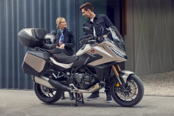 Honda NT1100 2025 {JPEG}