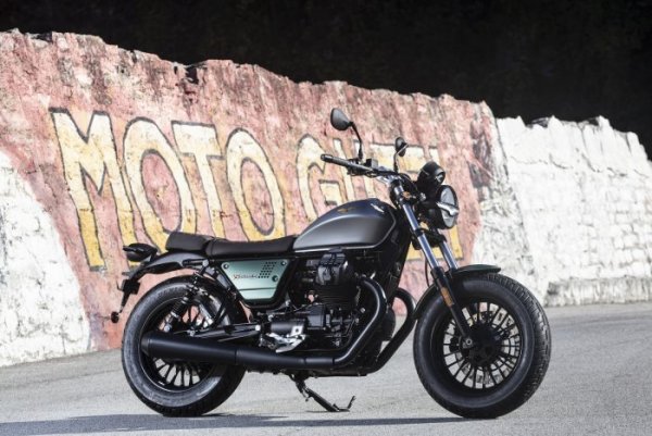 Moto Guzzi V9 Bobber 2021 centenario {JPEG}