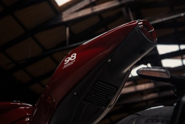 MV Agusta Superveloce 98 Edizione Limitata {JPEG}
