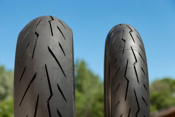 Pirelli Diablo Rosso IV design