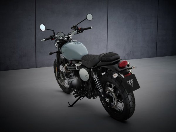 Triumph Street Scrambler 900 2021 arrière {JPEG}